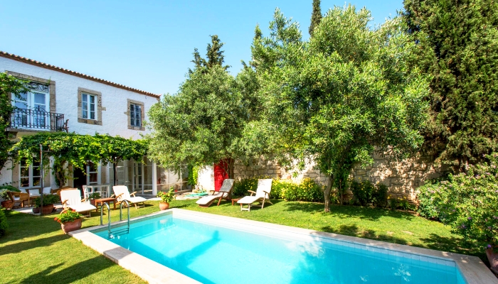 Alacati butik oteller taş ev