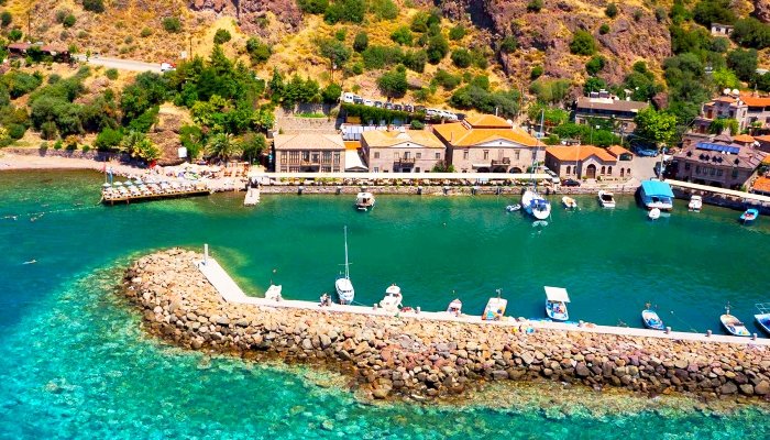 Nazlıhan butik otel Assos sahili