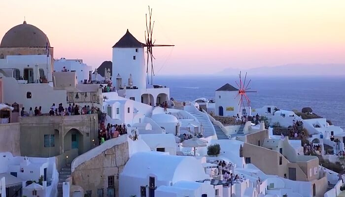 Santorini Adasi Gezilecek Yerler